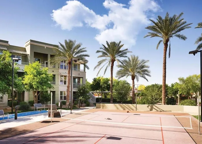 Marriott Canyon Next To Jw Phoenix